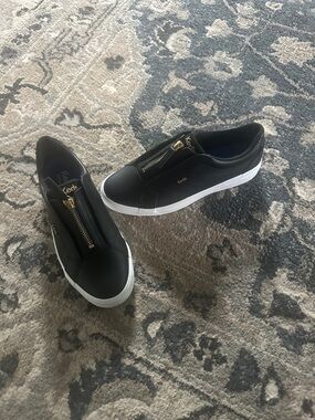 Keds women’s  Black Slip-On Sneakers with Gold Zip Accent size 7 NEW